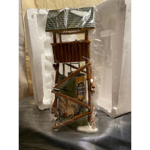 Dept 56 Village Accessory Village Lookout Tower 1999, Faux wood w snowy accents - Picture 11 of 11